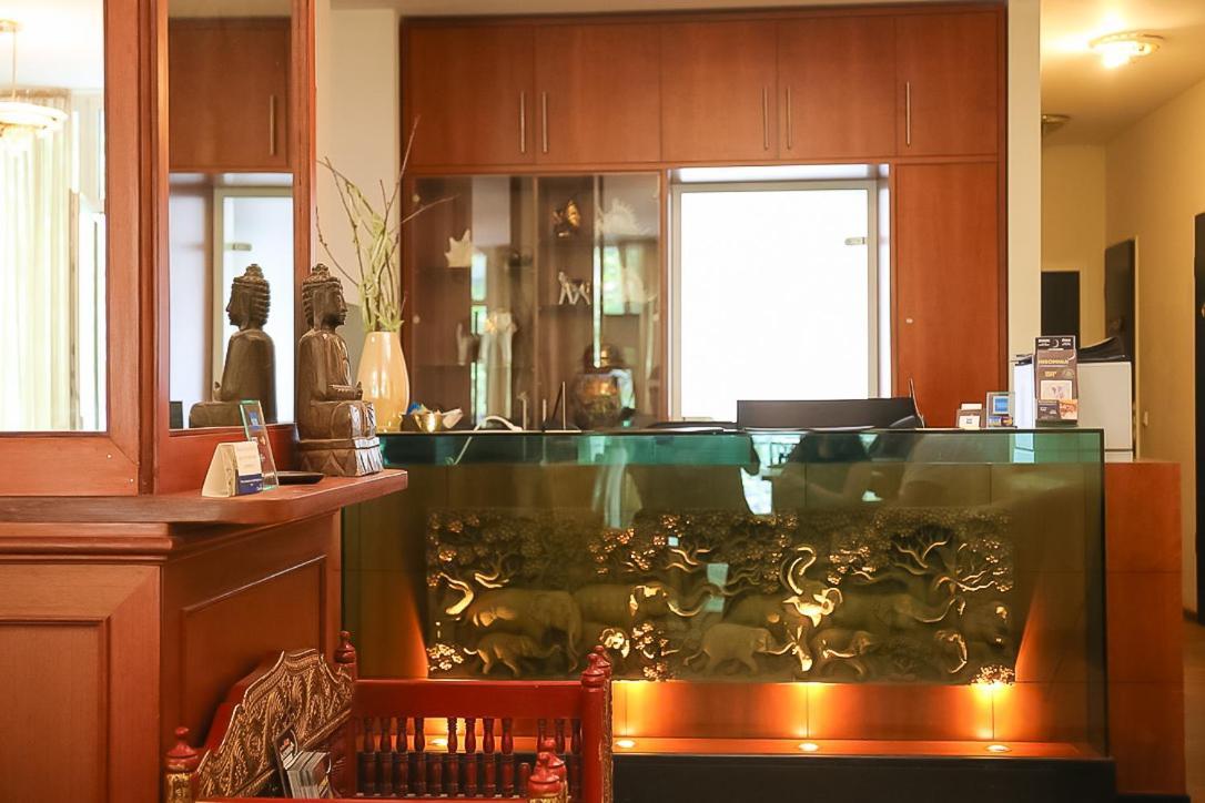 Royal Inn Кёльн Экстерьер фото